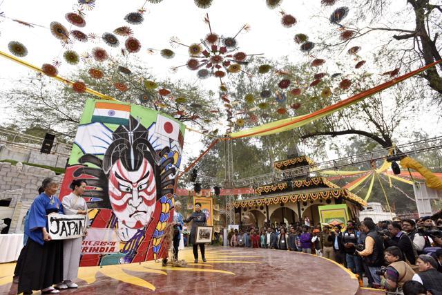 Artistes from Japan perform during a press preview of the crafts fair in Faridabad. (Sanjeev Verma/HT Photo) Artistes from Japan perform during a press preview of the crafts fair in Faridabad. (Sanjeev Verma/HT Photo)