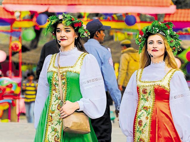 The 30th Surajkund International Crafts Mela started on February 1 and will end on February 15. The fair is open from 10.30am to 8pm.(Parveen Kumar/HT Photo)