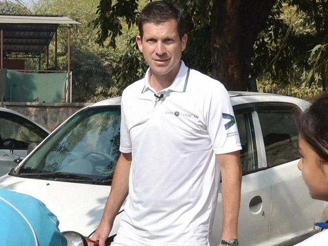 Tim Henman plays tennis with school children at Tuglakabad Village in New Delhi on February 6, 2016.(Virendra Singh Gosain/HT Photo) Tim Henman plays tennis with school children at Tuglakabad Village in New Delhi on February 6, 2016.(Virendra Singh Gosain/HT Photo)