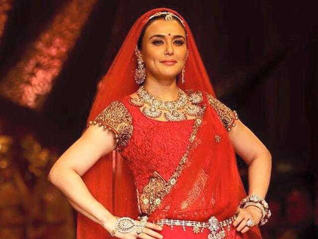 Preity zinta bollywood actress farz moive hd caps pics gallery –  indiancelebblog.com