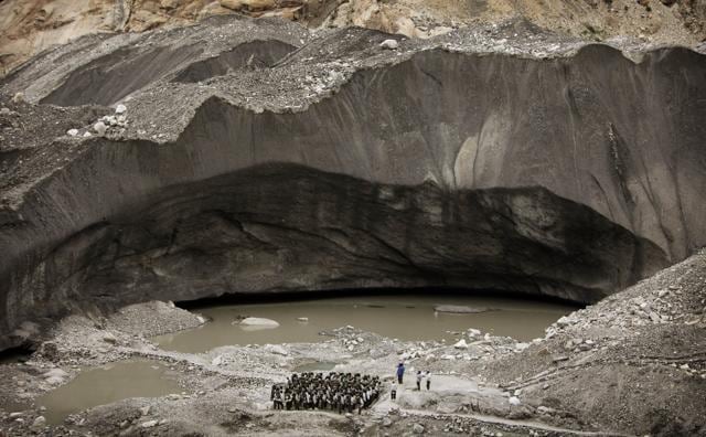Soldiers returning from border posts get a briefing at the Siachen Glacier base camp. (AP) Soldiers returning from border posts get a briefing at the Siachen Glacier base camp. (AP)