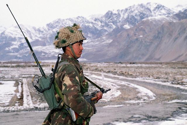 An Indian army soldier keeps vigil at the Indo-Pakistan border at Siachen. (AFP) An Indian army soldier keeps vigil at the Indo-Pakistan border at Siachen. (AFP)