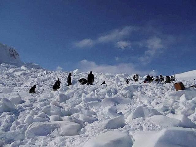 Operations by the specialized teams of the Army and the Air Force in progress to search for the bodies of the soldiers hit by an avalanche, in Siachen.(PTI) Operations by the specialized teams of the Army and the Air Force in progress to search for the bodies of the soldiers hit by an avalanche, in Siachen.(PTI)