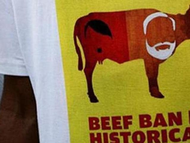 Haryana’s Health Minister Anil Vij on Wednesday said that the people who cannot live without eating beef should not visit the state where stringent cow protection laws are in place.