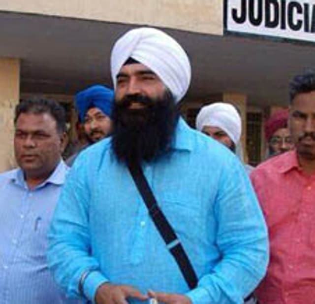 Singer KS Makhan is controversial for some cases against him too. (HT File Photo)