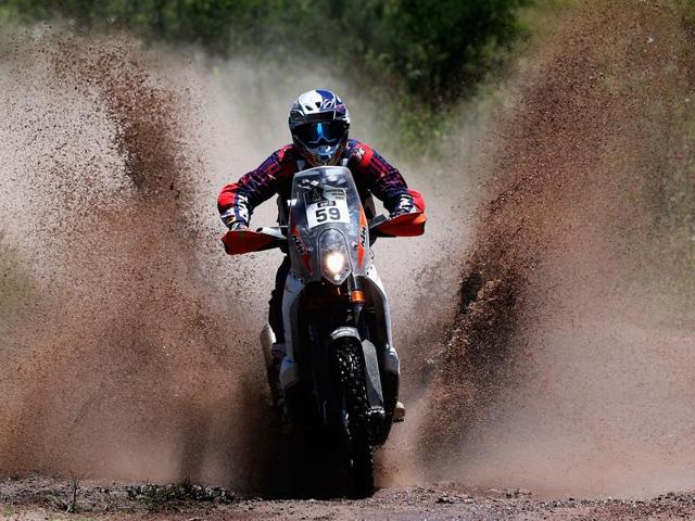 CS Santosh in action during the 2015 Dakar Rally, his maiden appearance was a first for an Indian rider at the event.(AFP Photo) CS Santosh in action during the 2015 Dakar Rally, his maiden appearance was a first for an Indian rider at the event.(AFP Photo)