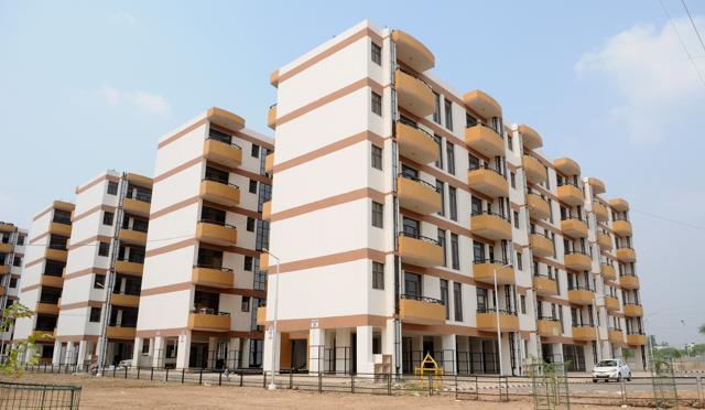 The possession of the flats was given without obtaining the NOC, putting the lives of more than 2,100 flat owners at risk. (HT file photo) The possession of the flats was given without obtaining the NOC, putting the lives of more than 2,100 flat owners at risk. (HT file photo)