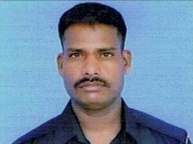 File Photo of Lance Naik Hanumanthappa Koppad who was pulled out alive by rescue teams in Siachen but died on Thursday, February 11.(PTI)