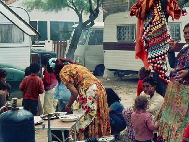 The Roma people are believed to trace their origin to nomadic communities like the Dom, Banjara, Gujjar, Sansi, Chauhan and Sikligar from the North West parts of India.(Wikimedia Commons) The Roma people are believed to trace their origin to nomadic communities like the Dom, Banjara, Gujjar, Sansi, Chauhan and Sikligar from the North West parts of India.(Wikimedia Commons)