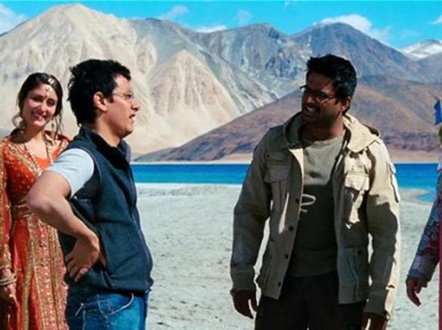3 Idiots: The climax of this Aamir Khan-starrer released in 2009, treats the audience to the scenic beauty of Kashmir.