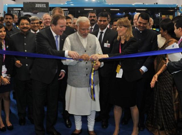 Prime Minister Modi inaugurates the Make in India centre in Mumbai.  (Picture courtesy: PIB)