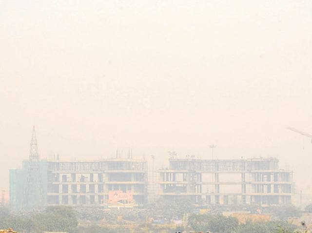 Many residents of the area now regret investing their life’s savings in buying a house in Greater Noida West. They warned of taking legal action if authorities do nothing to clear the air.(Sunil Ghosh/HT Photo) Many residents of the area now regret investing their life’s savings in buying a house in Greater Noida West. They warned of taking legal action if authorities do nothing to clear the air.(Sunil Ghosh/HT Photo)