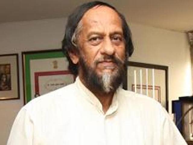 Dr RK Pachauri at his TERI office at India Habitat Centre in New Delhi in this July 7, 2009 file photo.(HT File Photo)