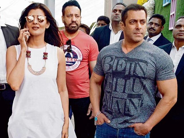 Sangeeta Bijlani with Salman Khan. What’s going on? (Yogen Shah) Sangeeta Bijlani with Salman Khan. What’s going on? (Yogen Shah)