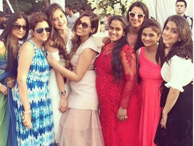 Arpita poses with her ‘girl gang’ at her baby  shower. (Instagram) 