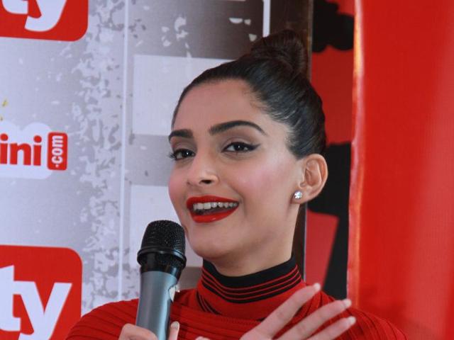 She is a bit of a busy bee, forever flying all over the world to heighten her modelling career, but Sonam Kapoor sure knows how to make all her appearances count, you’d agree? (Waseem Gashroo/ HT Photo) 