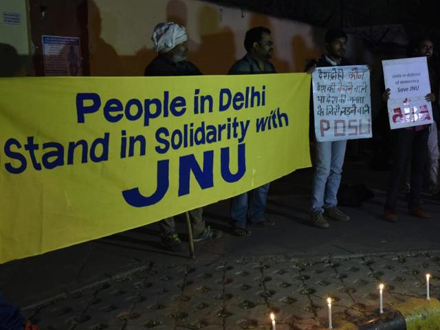 Activists demand release of JNUSU president Kanhaiya Kumar on Tuesday, February 16, 2016. (Arun Sharma / HT Photo) Activists demand release of JNUSU president Kanhaiya Kumar on Tuesday, February 16, 2016. (Arun Sharma / HT Photo)