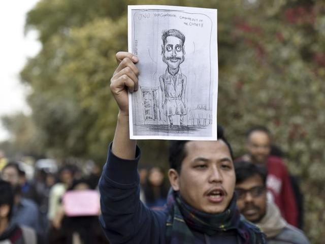 JNU Students protesting against central government on Tuesday demanding release of JNU Students’ Union president Kanhaiya Kumar. (Virendra Singh Gosain/ HT Photo) JNU Students protesting against central government on Tuesday demanding release of JNU Students’ Union president Kanhaiya Kumar. (Virendra Singh Gosain/ HT Photo)