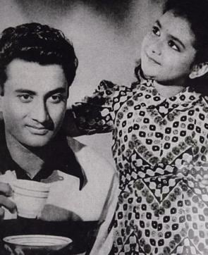 A photo featuring a young Tabassum with veteran actor Dev Anand. (Photo: Aalok SOni/ HT) A photo featuring a young Tabassum with veteran actor Dev Anand. (Photo: Aalok SOni/ HT)