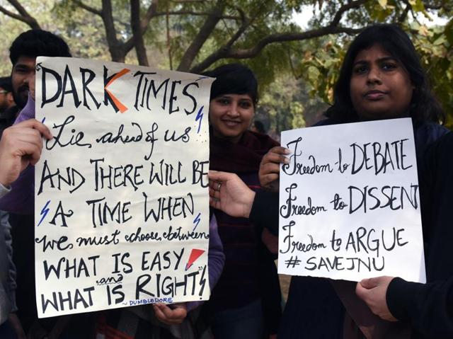 JNU students take out a march to Jantar Mantar. (Sushil Kumar/HT Photo) JNU students take out a march to Jantar Mantar. (Sushil Kumar/HT Photo)