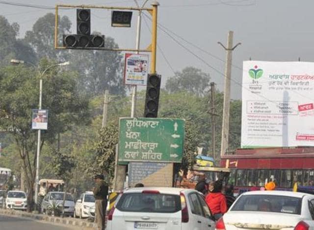 The Union government has approved eight highway projects worth Rs 6,000 crore for six states — Punjab, Jharkhand, Madhya Pradesh, Rajasthan, Himachal Pradesh and Odisha.(HT File Photo, for representation only)