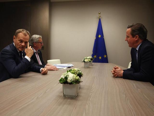 (L-R) European Council President Donald Tusk, European Commission President Jean-Claude Juncker and British Prime Minister David Cameron hold a meeting at the Council of the European Union on February 19. (AFP) (L-R) European Council President Donald Tusk, European Commission President Jean-Claude Juncker and British Prime Minister David Cameron hold a meeting at the Council of the European Union on February 19. (AFP)