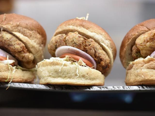 Who needs KFC when you have these Indianised burgers with all their desi elements on play?  (Raj K Raj / HT Photo) 