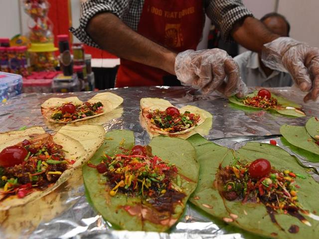 And there’s paan to finish off a seven-course street food meal. Perfect! (Raj K Raj / HT Photo) 