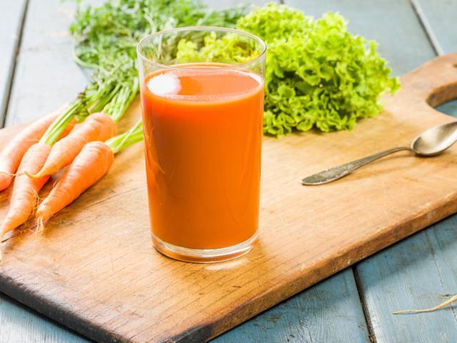 Carrots, broccoli, nuts, roasted seeds and grams are good sources of Vitamin A, which reduces cell damage caused by the byproducts of metabolism called free radicals. (Shutterstock) Carrots, broccoli, nuts, roasted seeds and grams are good sources of Vitamin A, which reduces cell damage caused by the byproducts of metabolism called free radicals. (Shutterstock)