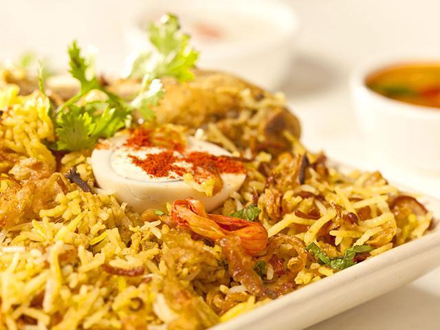 Avoid large meals. Eating small, frequent and healthy meals keeps your weigh in check and helps to lower digestive stress, which makes you sluggish and sleepy. (Shutterstock) Avoid large meals. Eating small, frequent and healthy meals keeps your weigh in check and helps to lower digestive stress, which makes you sluggish and sleepy. (Shutterstock)
