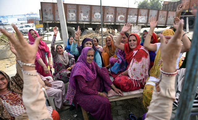 Jat community members during the protest demanding reservation in Bahadurgarh in Haryana. (Ravi Choudhary/ Hindustan Times)