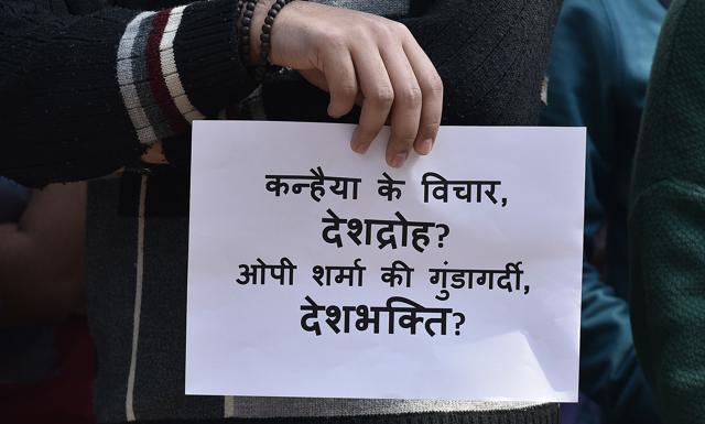 Delhi University students protest in favour of Kanhaiya Kumar at Arts Faculty, North Campus. (Raj K Raj / Hindustan Times)