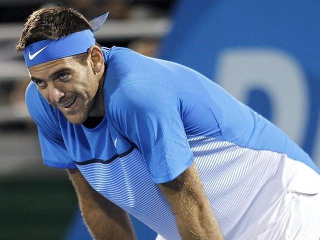 Sam Querrey of the U.S. returns a shot to Argentina's Juan Martin del Potro.(Reuters Photo)