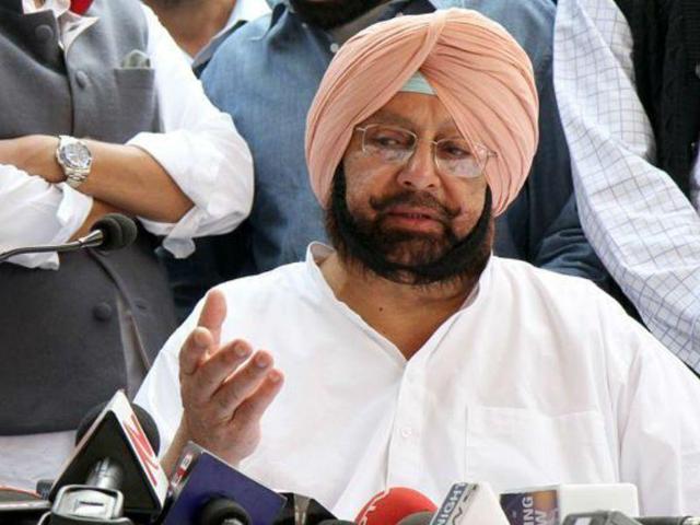 Punjab Congress chief Amarinder Singh on Sunday said the state needs an “experienced and decisive” leadership to bring it out of “financial and political mess”. (HT Photo) Punjab Congress chief Amarinder Singh on Sunday said the state needs an “experienced and decisive” leadership to bring it out of “financial and political mess”. (HT Photo)