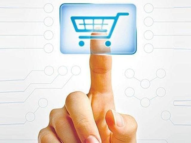 Harried customers are calling up helpline numbers of online shopping sites such as Amazon and Flipkart to enquire about the status of their orders.(HT File Photo) Harried customers are calling up helpline numbers of online shopping sites such as Amazon and Flipkart to enquire about the status of their orders.(HT File Photo)