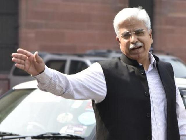 Delhi Police Commissioner BS Bassi has asked the accused students to join the investigation and prove their innocence.(HT Photo) Delhi Police Commissioner BS Bassi has asked the accused students to join the investigation and prove their innocence.(HT Photo)