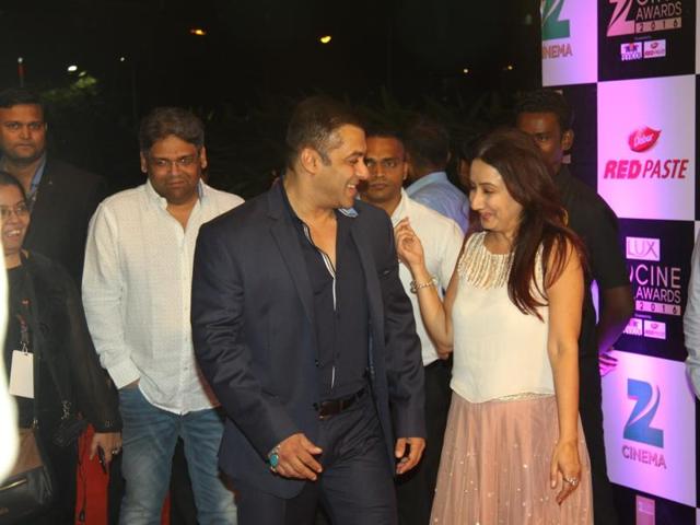 Salman Khan arrives at the Zee Cine Awards 2016. (IANS) 