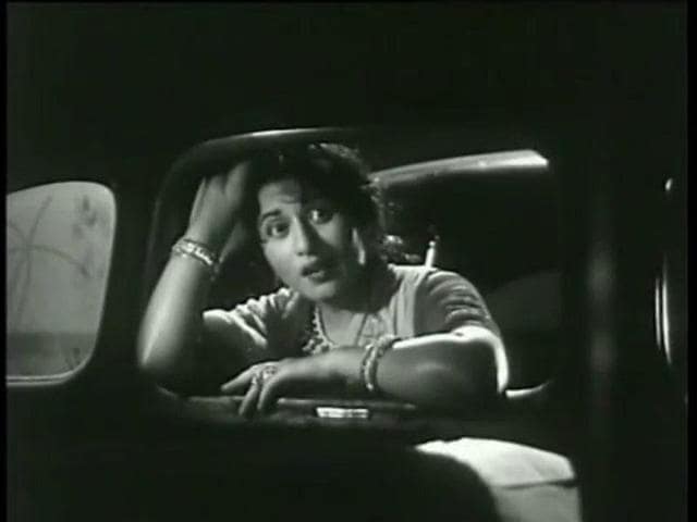 Kishore Kumar also worked with Madhubala in Satyen Bose’s comedy Chalti Ka Naam Gaadi (1958). (Youtube grab)