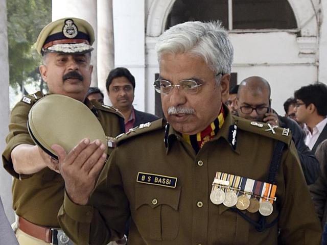 Delhi Police Commissioner B.S. Bassi coming out after meeting from Prime Minister's office South Block, New Delhi. (HT Photo) Delhi Police Commissioner B.S. Bassi coming out after meeting from Prime Minister's office South Block, New Delhi. (HT Photo)