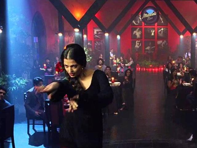 Hrithik Roshan and Aishwarya Rai Bachchan worked in Bhansali’s Guzaarish (2010). From a palatial house to grand restaurants, all the sets were Bhansali-level grand in the film. (Youtube grab) Hrithik Roshan and Aishwarya Rai Bachchan worked in Bhansali’s Guzaarish (2010). From a palatial house to grand restaurants, all the sets were Bhansali-level grand in the film. (Youtube grab)