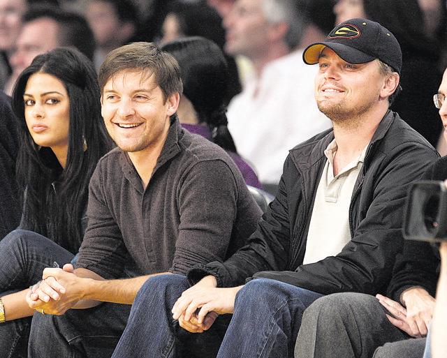 Leonardo DiCaprio (R) and Tobey Maguire (L) attend the Los Angeles Lakers vs Utah game at Staples Center. (Getty Images)