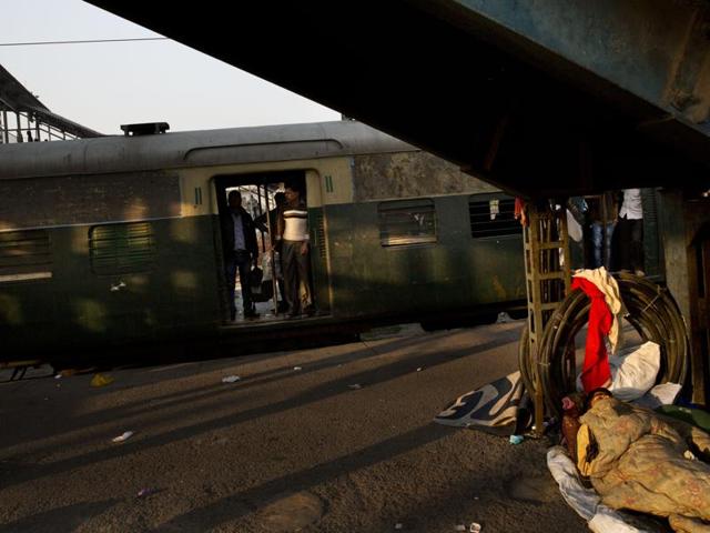 Nearly 1,000 railway stations across the country have been developed as ‘Adarsh’ stations having facilities such as toilets, drinking water, catering services and waiting rooms, Railway Minister Suresh Prabhu said.(AP Photo)