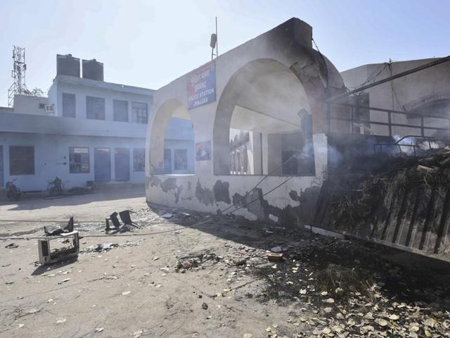 Jhajjar police station was one of the many buildings which was damaged by protesters demanding quota for Jats. (Arun Sharma/HT) Jhajjar police station was one of the many buildings which was damaged by protesters demanding quota for Jats. (Arun Sharma/HT)