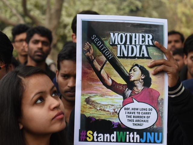 JNU students protest for JNUSU president Kanhaiya Kumar’s release in New Delhi.(HT File Photo)