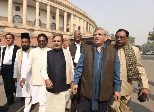 Even if the Left and the Congress join hands in West Bengal, a survey has predicted 156 seats for the ruling Trinamool Congress in the 294-member assembly. (Sonu Mehta/HT Photo) Even if the Left and the Congress join hands in West Bengal, a survey has predicted 156 seats for the ruling Trinamool Congress in the 294-member assembly. (Sonu Mehta/HT Photo)