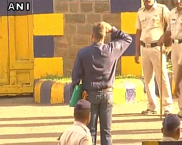 Sanjay Dutt salutes jail after being released. (ANI)