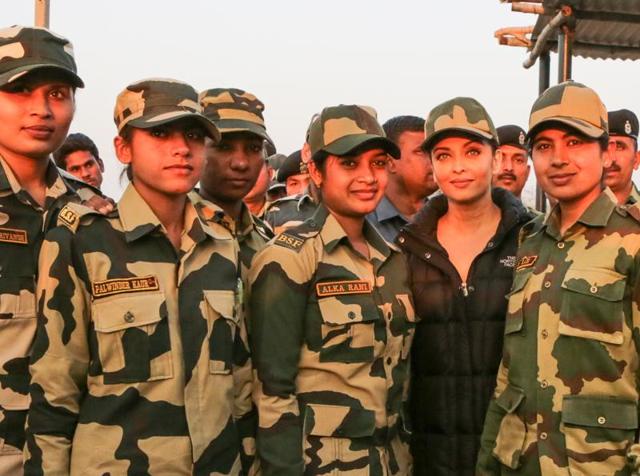 Aishwarya met the BSF soldiers in Amritsar. (HT) Aishwarya met the BSF soldiers in Amritsar. (HT)