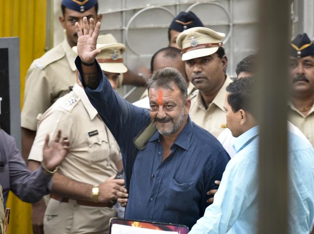 Paroles, furloughs: How Sanjay Dutt walked in and out of jail in 5 yrs | Latest News India - Hindustan Times