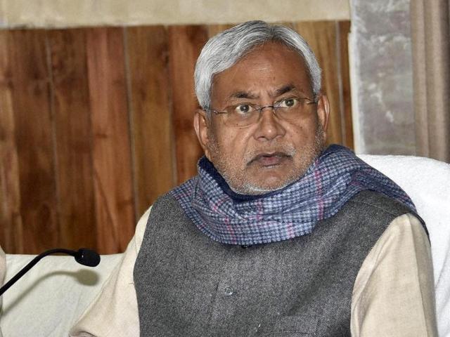 The chief minister sounded quite upset as he asked Patna mayor Afzal Imam to bring about a perceptible change for the better in the capital’s outlook within a year.(PTI photo) The chief minister sounded quite upset as he asked Patna mayor Afzal Imam to bring about a perceptible change for the better in the capital’s outlook within a year.(PTI photo)