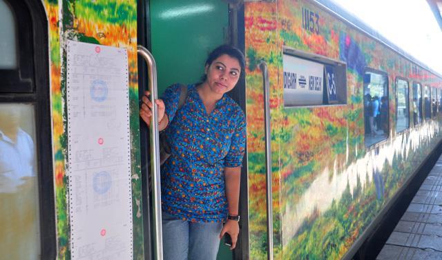 Passengers in Shatabdi Express travelling from Chandigarh to Delhi. (Karun Sharma/HT) Passengers in Shatabdi Express travelling from Chandigarh to Delhi. (Karun Sharma/HT)